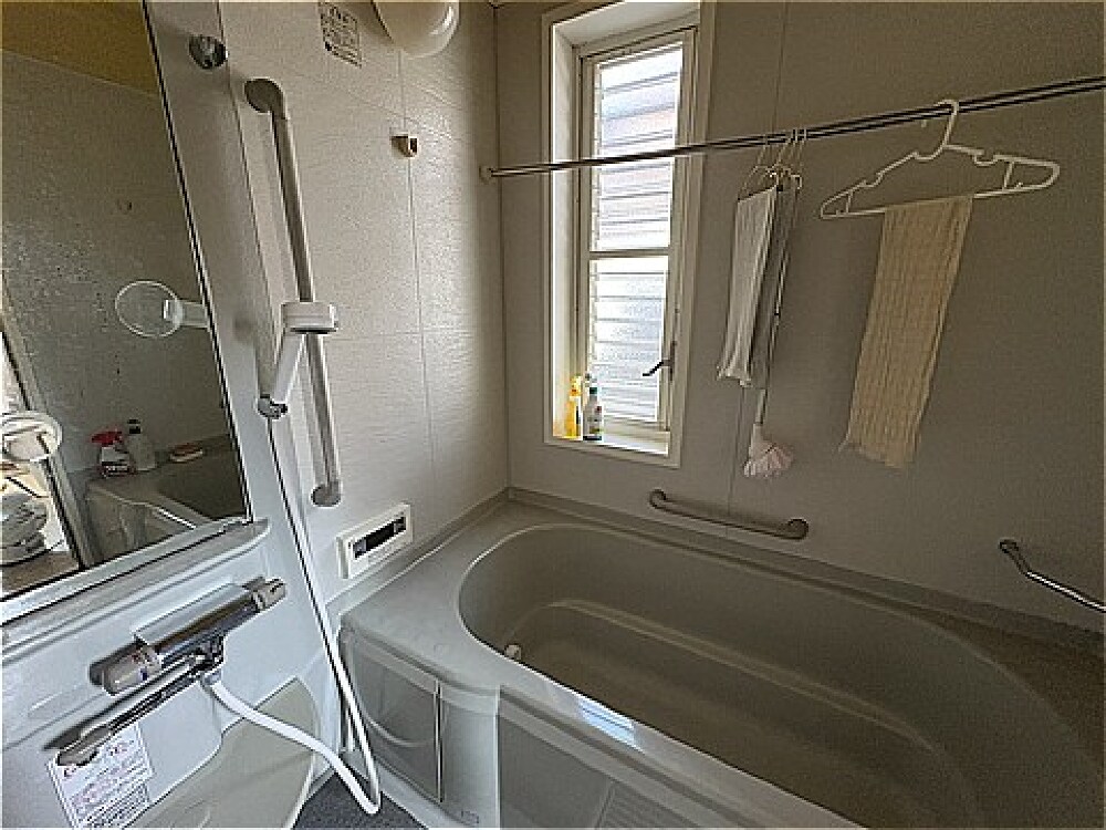 O様邸 浴室リフォーム前 浴室の向き変更と開き戸を検討した様子